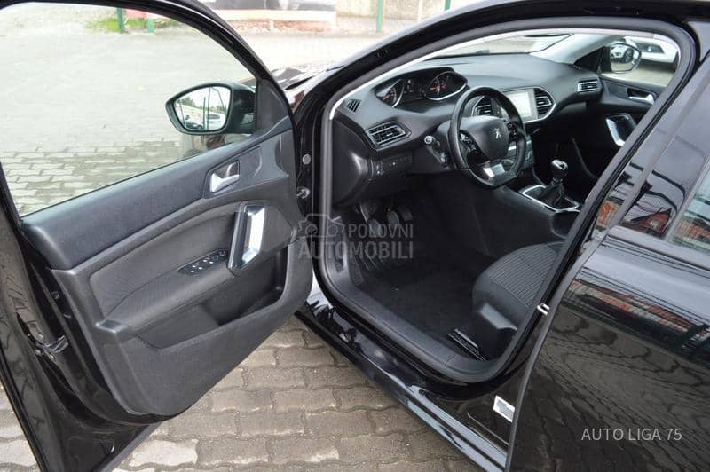 Peugeot 308 1.2 PureTech110 Busi