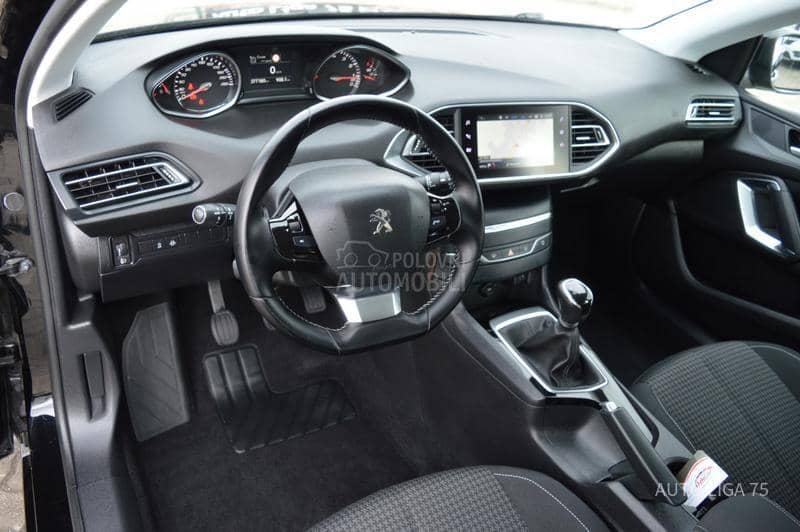 Peugeot 308 1.2 PureTech110 Busi