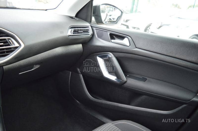 Peugeot 308 1.2 PureTech110 Busi
