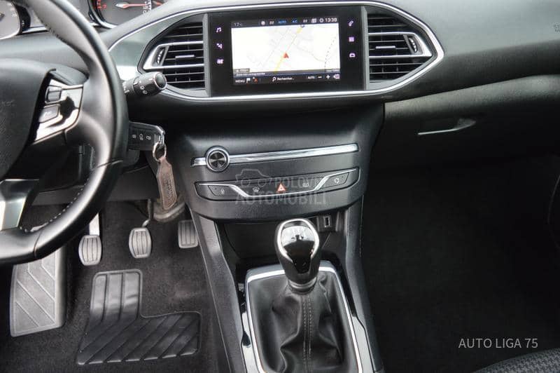 Peugeot 308 1.2 PureTech110 Busi