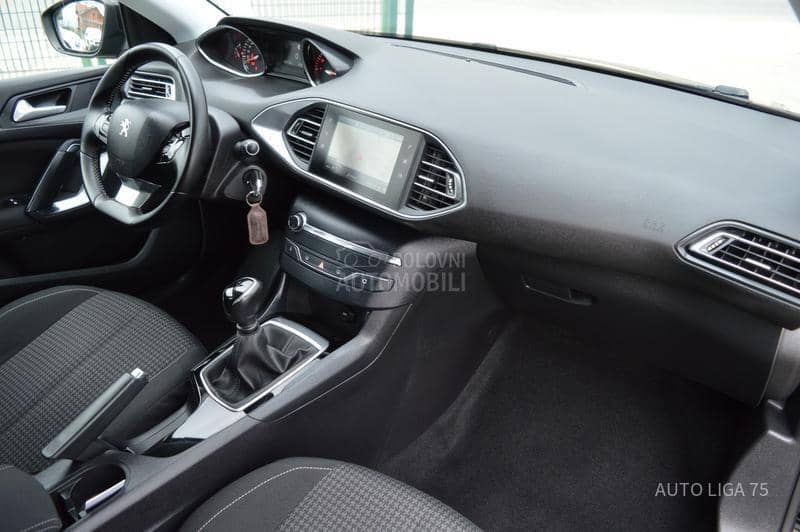 Peugeot 308 1.2 PureTech110 Busi