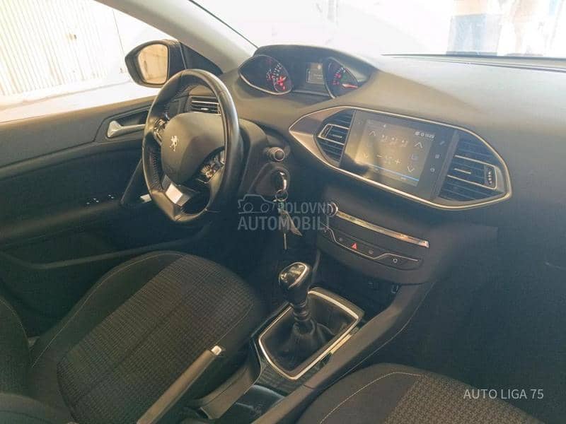 Peugeot 308 1.2 PureTech110 Busi