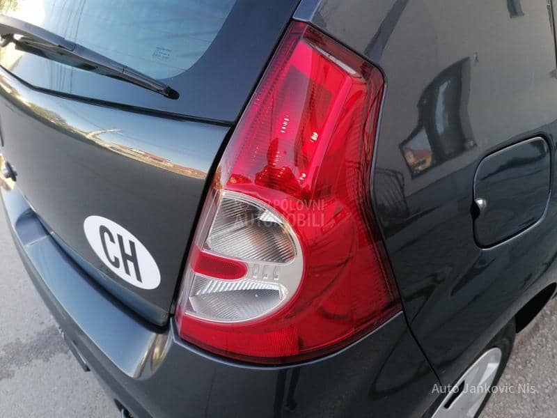 Dacia Sandero 1.6i LAUREAT CH