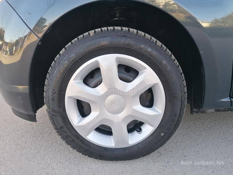 Dacia Sandero 1.6i LAUREAT CH