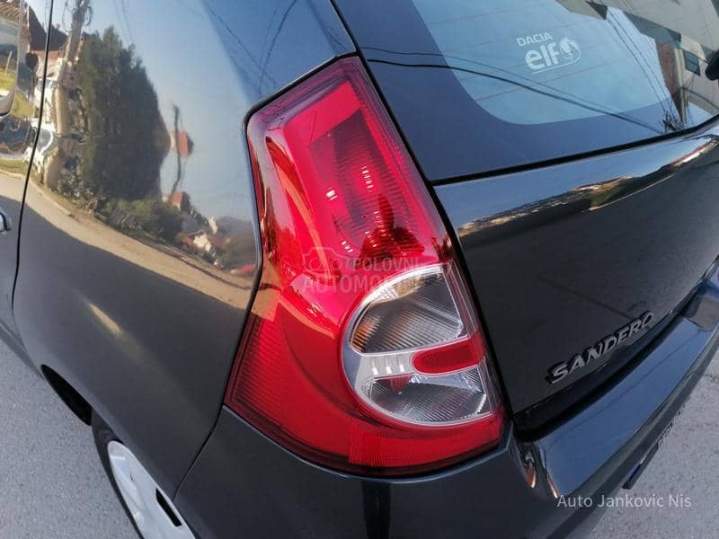 Dacia Sandero 1.6i LAUREAT CH