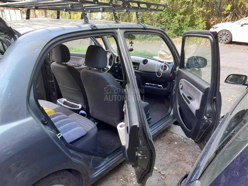 Daihatsu Trevis 1.0
