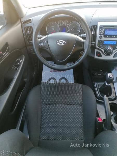 Hyundai i30 1.4i ILIKE LINE CH Hyundai i30 1.4i ILIKE LINE CH