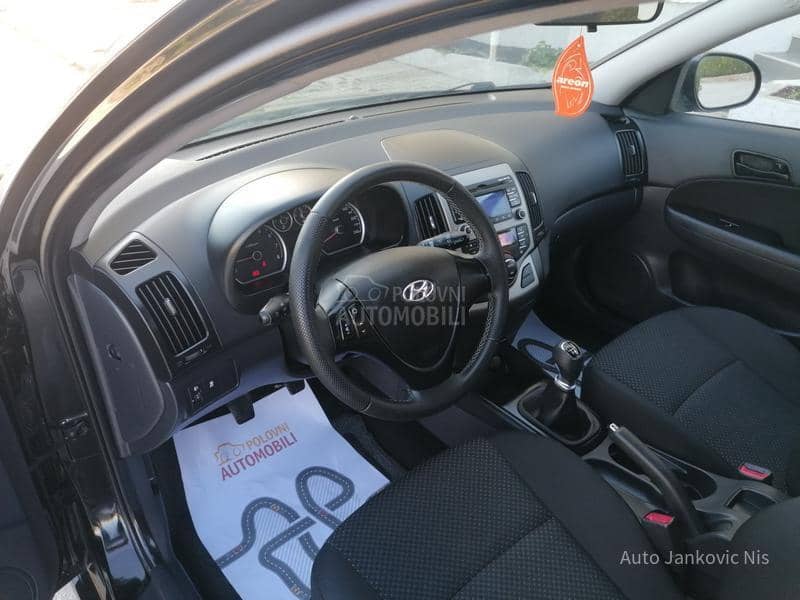 Hyundai i30 1.4i ILIKE LINE CH Hyundai i30 1.4i ILIKE LINE CH