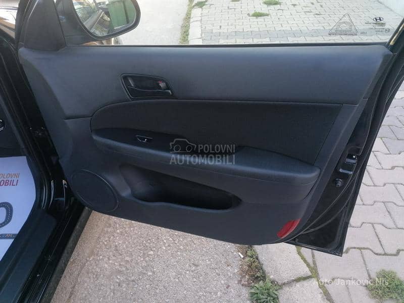 Hyundai i30 1.4i ILIKE LINE CH Hyundai i30 1.4i ILIKE LINE CH