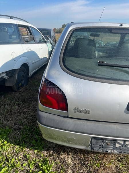 stop svetla fiesta mk4