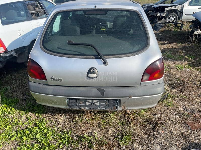 stop svetla fiesta mk4