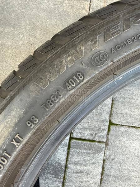 Pirelli 245/40 R19 Zimska