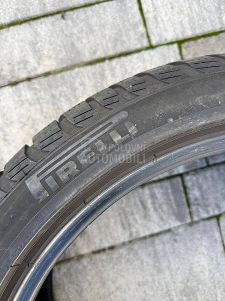 Pirelli 245/40 R19 Zimska