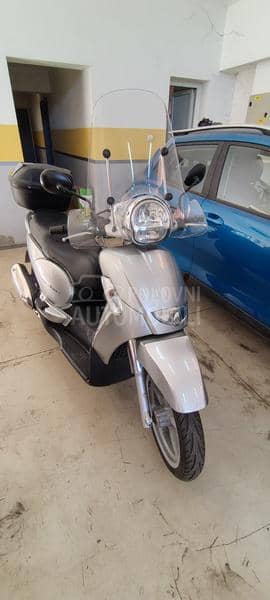 Aprilia Scarabeo 250 i.e.