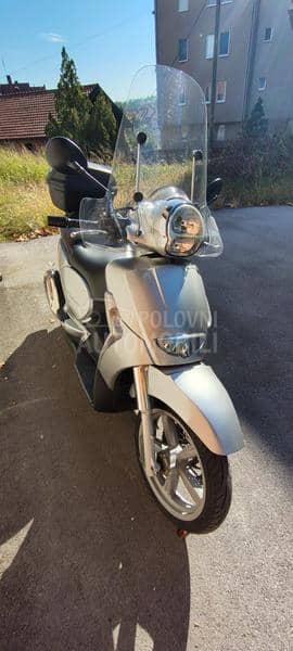 Aprilia Scarabeo 250 i.e.