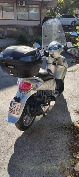 Aprilia Scarabeo 250 i.e.