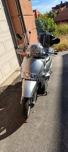 Aprilia Scarabeo 250 i.e.