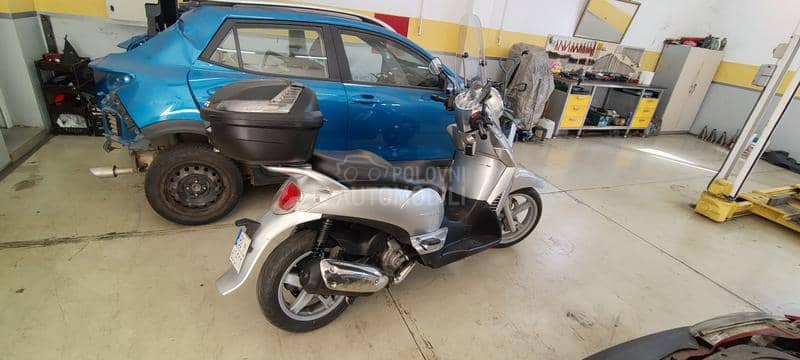 Aprilia Scarabeo 250 i.e.