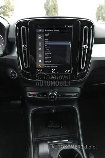 Volvo XC40 T3 Momentum Volvo XC40 T3 Momentum