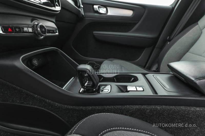 Volvo XC40 T3 Momentum Volvo XC40 T3 Momentum