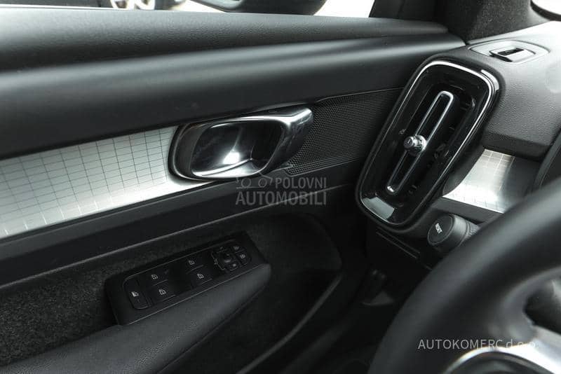 Volvo XC40 T3 Momentum Volvo XC40 T3 Momentum