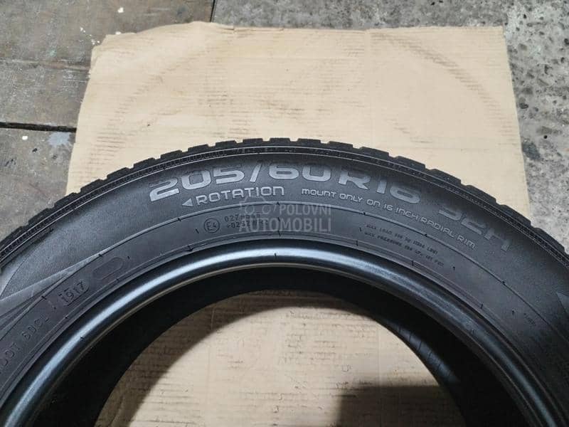 Nokian 205/60 R16 Zimska