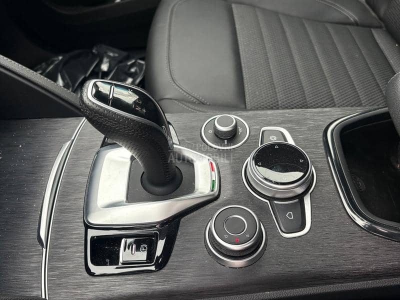 Alfa Romeo Stelvio 2.0 Q4 280 Super