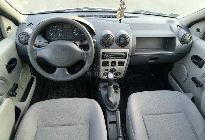 Dacia Logan 1.5 DCI 7 sedista Dacia Logan 1.5 DCI 7 sedista