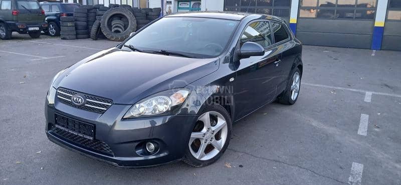 Kia cee`d  Kia cee`d