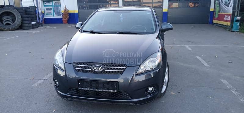 Kia cee`d  Kia cee`d