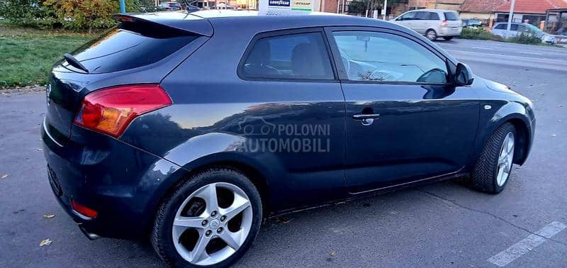 Kia cee`d  Kia cee`d