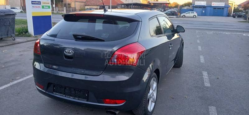 Kia cee`d  Kia cee`d