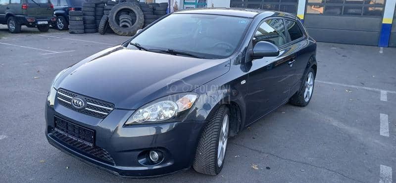 Kia cee`d  Kia cee`d