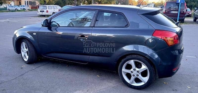 Kia cee`d  Kia cee`d