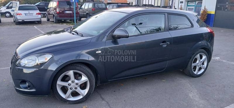 Kia cee`d  Kia cee`d