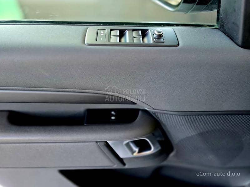 Land Rover Discovery 2.0 SD4 4WD A/T