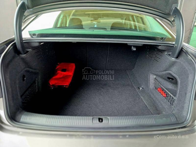 Audi A4 2.0 TDI MHEV STRONIC