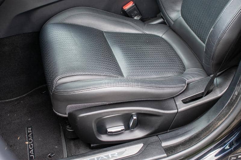 Jaguar XF 20d AWD