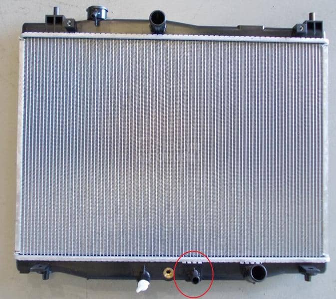 HLADNJAK MOTORA 1.3 BENZIN...