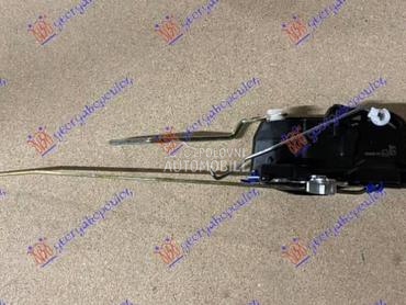 BRAVA PREDNJIH VRATA Desno za Toyota Hilux od 2001. do 2005. god.