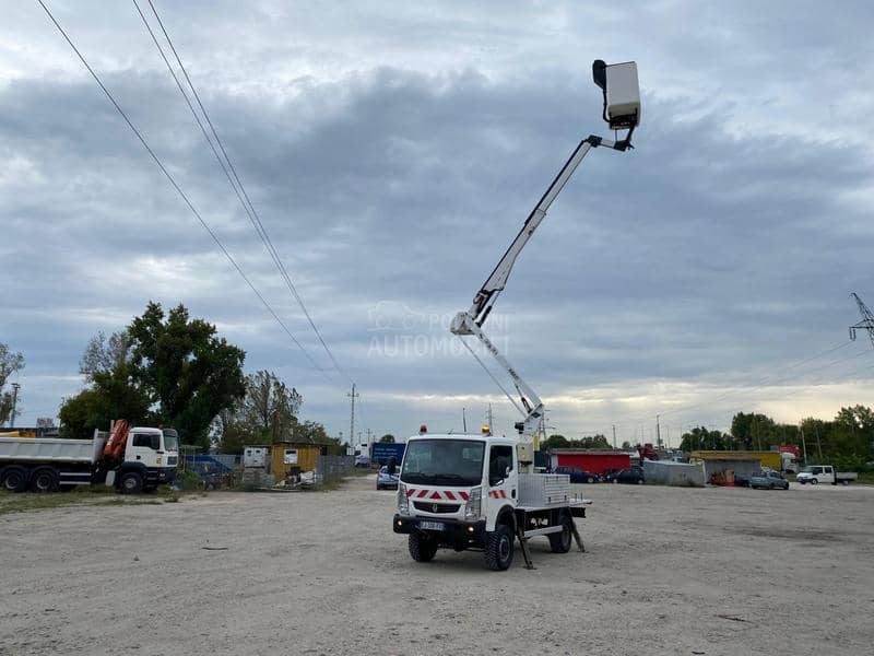 Renault Maxity 150 DXi