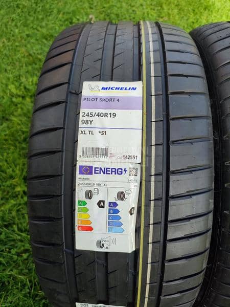 Michelin 245/40 R19 Letnja