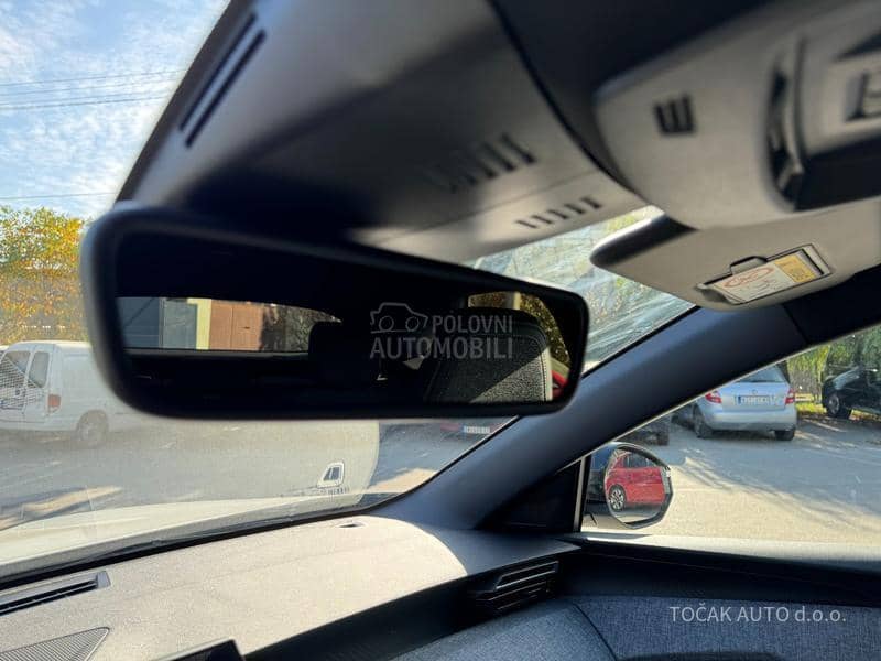 Peugeot 3008 HY Allure 136