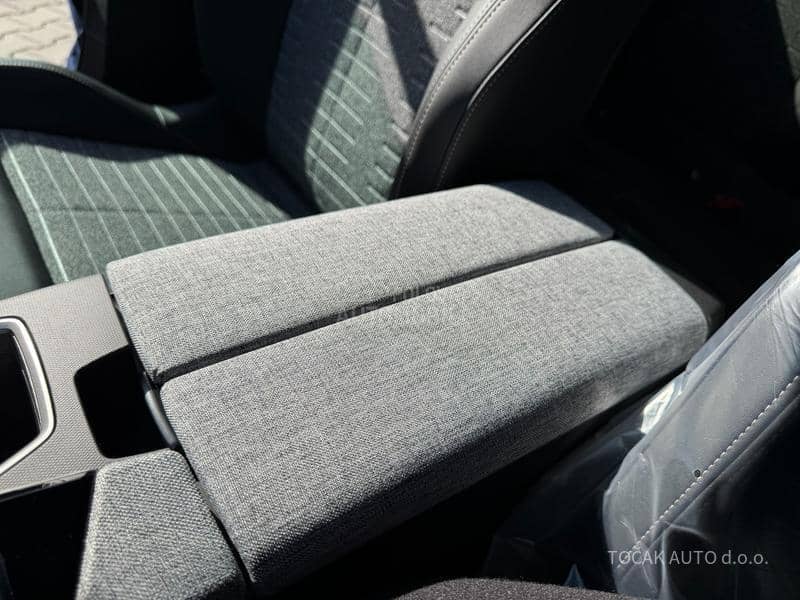 Peugeot 3008 HY Allure 136