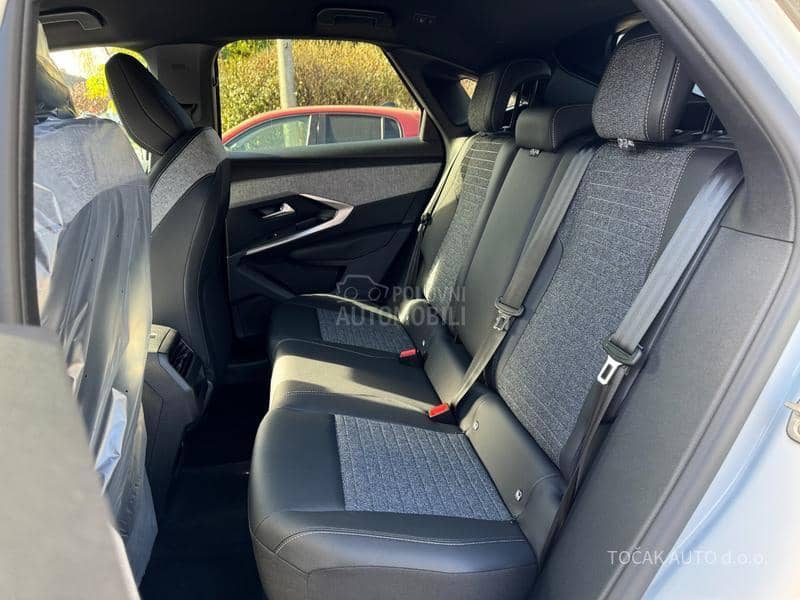 Peugeot 3008 HY Allure 136