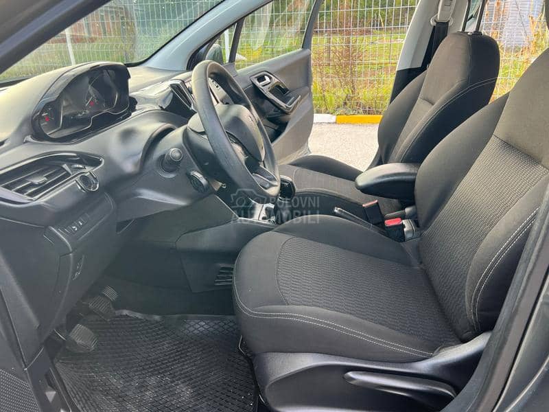 Peugeot 208 1.2