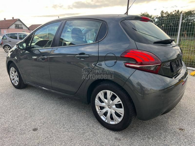 Peugeot 208 1.2