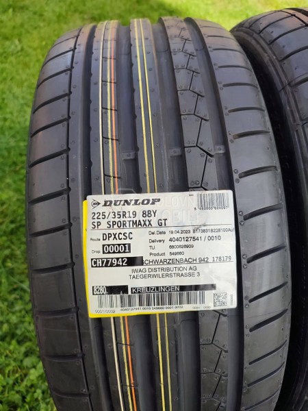 Dunlop 225/35 R19 Letnja