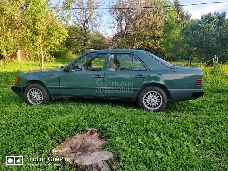 Mercedes Benz 123, 200D