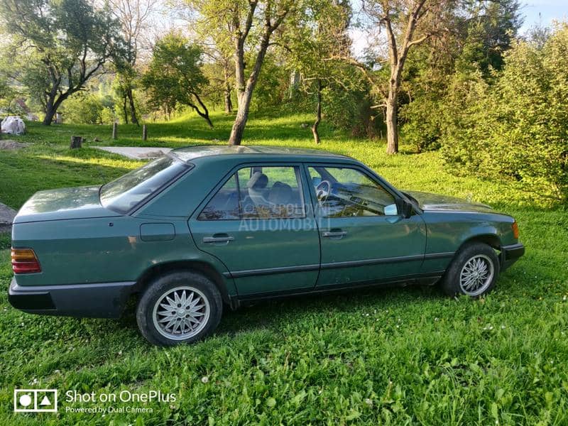 Mercedes Benz 123, 200D